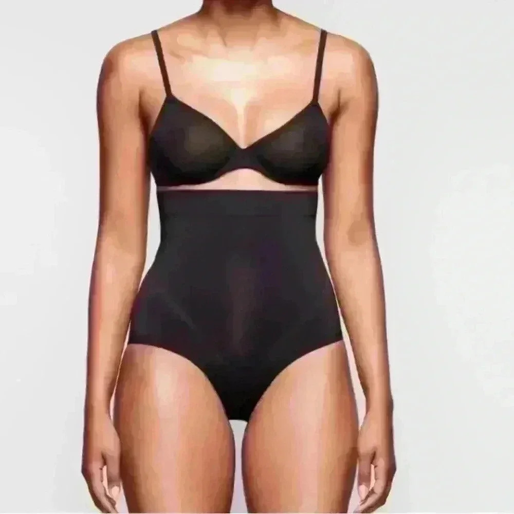 SKIMS - NWT BONDED HIGH WASTED Brief Sz M Color Onyx